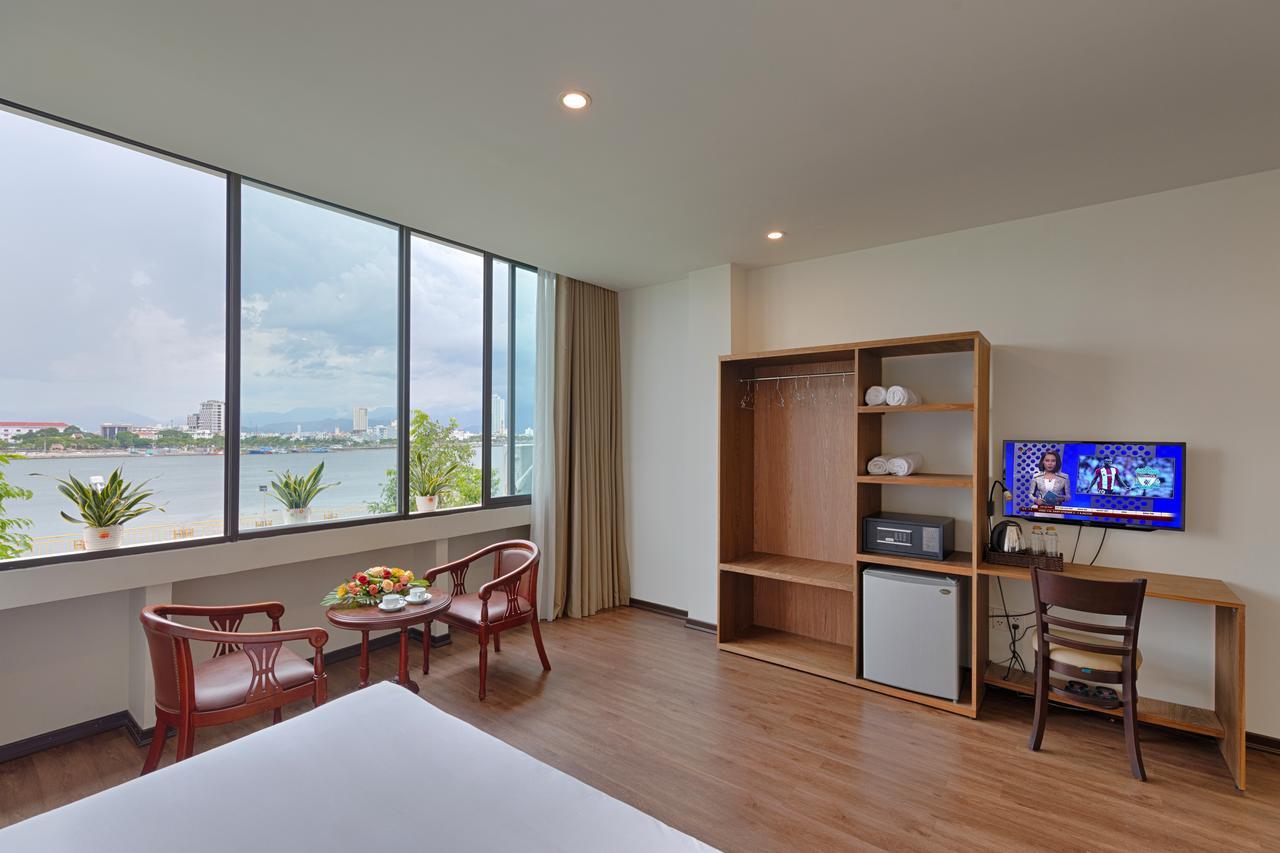 Vitalis Riverside Hotel Дананг Экстерьер фото