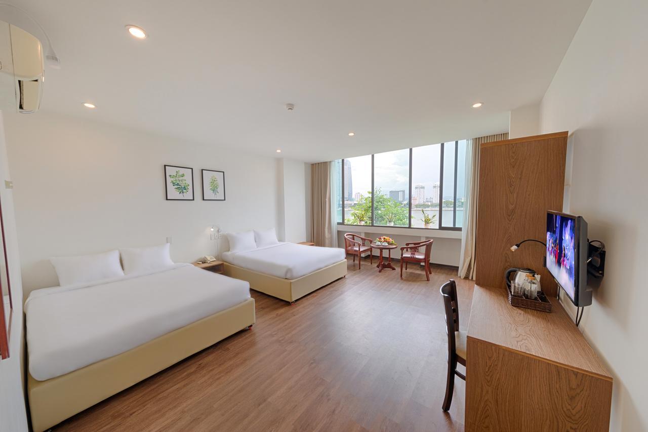 Vitalis Riverside Hotel Дананг Экстерьер фото